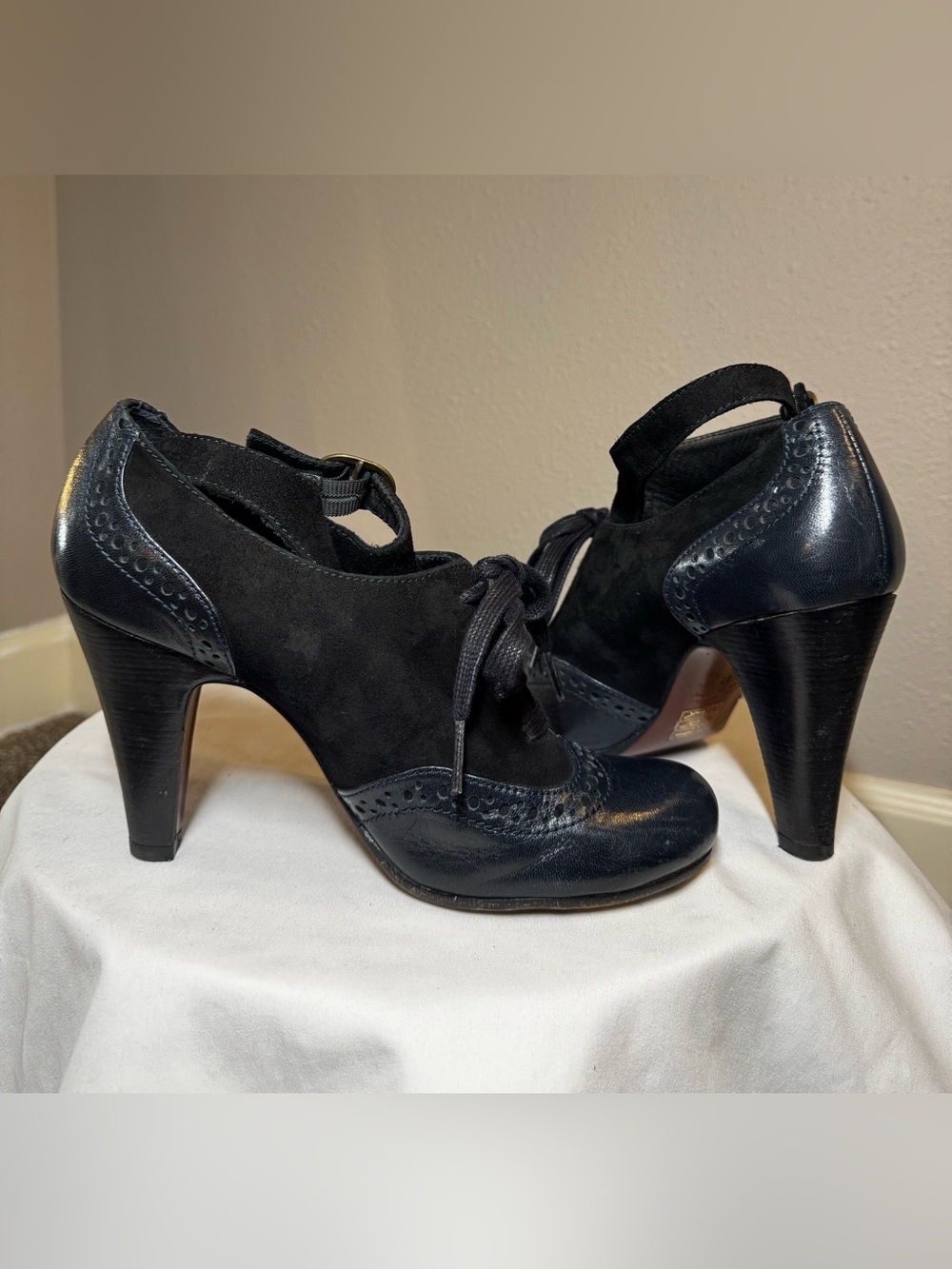 Chie Mihara Navy Veranda Oxford Heels Size 39 - Picture 9 of 16